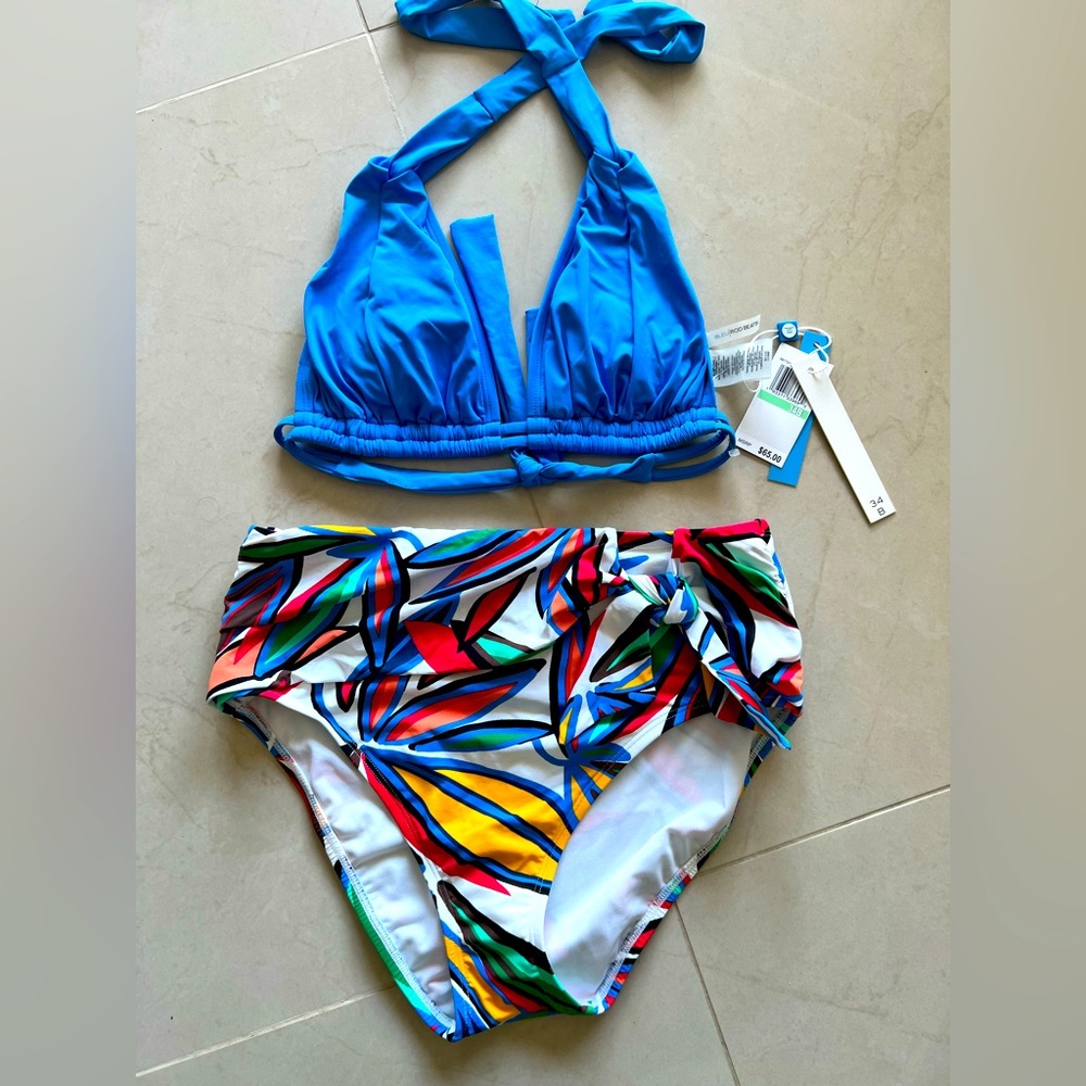 NWT- Bleu Rod Beattie Two Piece Suit- 34B Top and Size 6 Bottoms